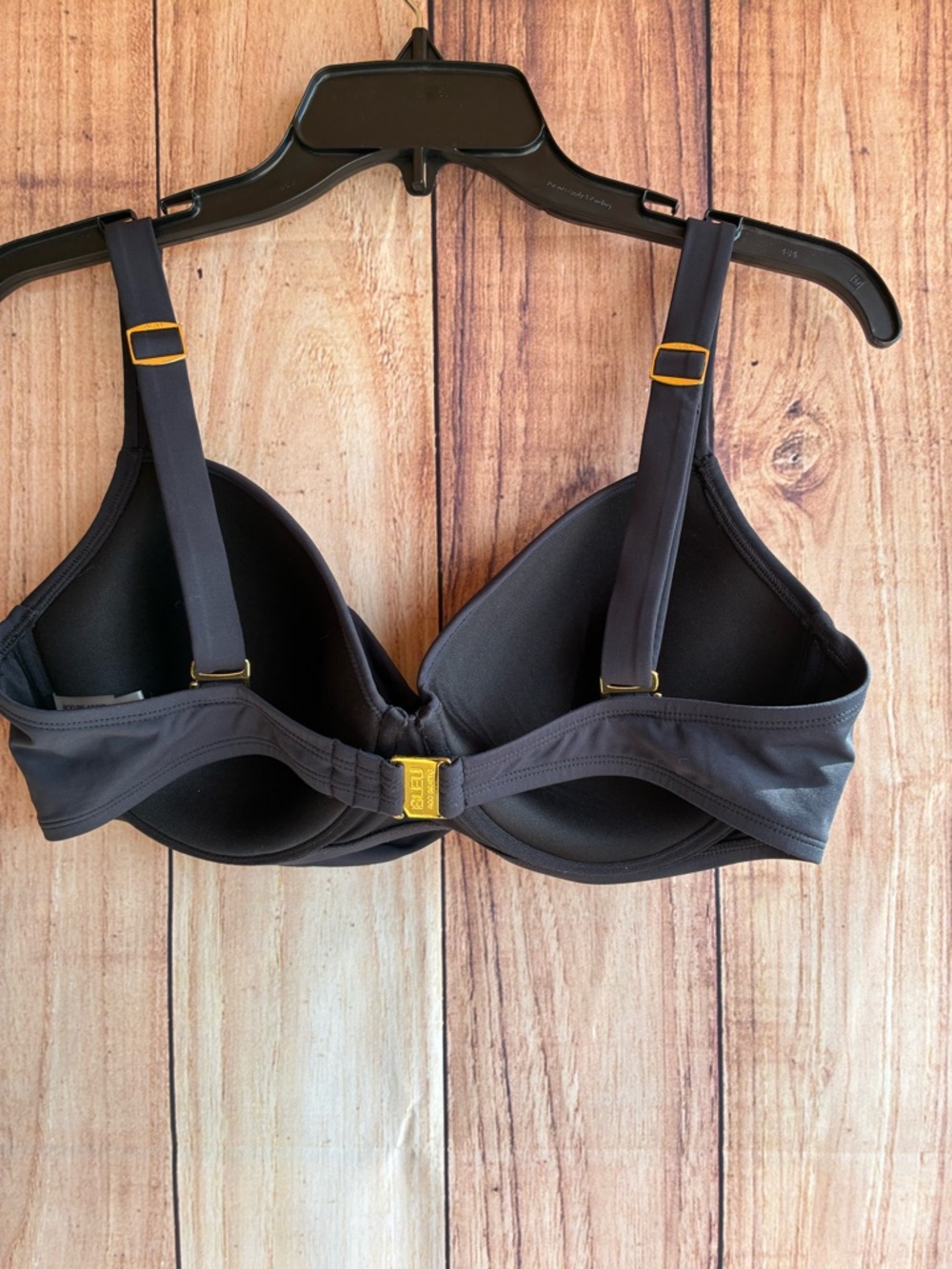 BLEU | ROD BEATTIE KORE UNDERWIRE TWIST BIKINI TOP
SIZE 36 DD - Picture 4 of 6